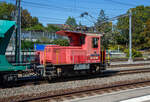 Nun übernimmt die BAM MBC Te III 155 (97 85 1212 055-8 CH-MBC) im Bahnhof Morges am 07 September 2023 den Aushubzug/Kieszug von Gland - Morges (- Apples).