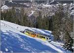 Der BLM Be 4/6 103  Jungfrau  ist zwischen Grütschalp und Winteregg als Regionalzug R 66 von Grüschalp nach Mürren unterwegs. Am oberen Bildrand ist der Bahnhof von Wengen zu erahnen und dort ist ein ausfahrender WAB Zug mit sehr wenigen Pixel abgebildet zu sehen. 

18. Februar 2025