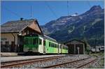 In Les Diablerets wartet der ASD BDe 4/4 402 mit seinem Bt 431 auf die Abfahrt nach Aigle.