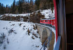 Geführt RhB ABe 4/4 III Bernina-Triebwagen 54  Hakone / 箱根町  und 53  Tirano  fährt unser RhB Bernina-Regio von Tirano nach St.