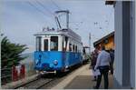 Der relativ neue TL Ce 2/3 von 1948 eröffnet mit dem LLB Flachwagen (Baujahr 1915) der mit Sitzbänken für Reisende ausgerüstet ist die Saison 2023.