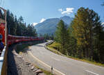 UNESCO-Weltkulturerbe Berninabahn / Ferrovia del Bernina:  Gefhrt von dem ALLEGRA-Zweispannungstriebzug ABe 8/12 RhB 3504  Dario Cologna  geht es 06.09.2021 mit dem RhB-Regionalzug nach Tirano, von