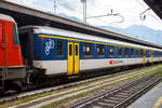   SBB – 1.Klasse Personenwagen A 50 85 18-35 029-5, ein modernisierte Einheitswagen I (EW1), eingereiht in einem Pendelzug am 05.08.2019 im Bahnhof Domodossola.