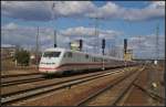 DB Fernverkehr 402 002 / Tz 202 durcheilt am 07.04.2013 den Bahnhof Berlin Schnefeld Flughafen