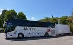 Van Hool TX15 mit Radhnger von JACOBS Reisen aus Belgien 2017 in Krems.