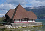 Dieses Gebude ist mir whrend eines Spazierganges am Ufer des Sees von Annecy aufgefallen.