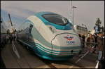 InnoTrans 2016 in Berlin: Bei dem auf der Messe ausgestellten HT 80105 handelt es sich um einen Hochgeschwindigskeitszug für die Türkei auf Basis des Siemens Velaro (Baureihe HT 80000).