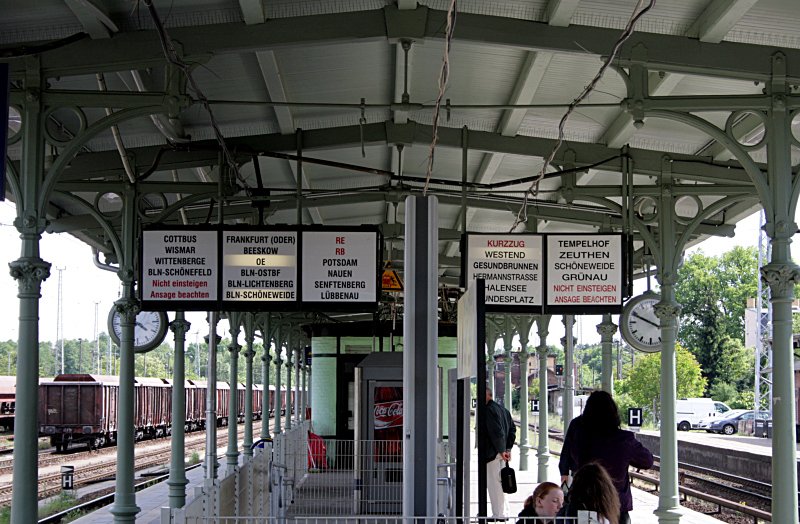 Welcher Zug f�hrt als n�chstes wohin (K�nigs Wusterhausen, 14.05.2009).